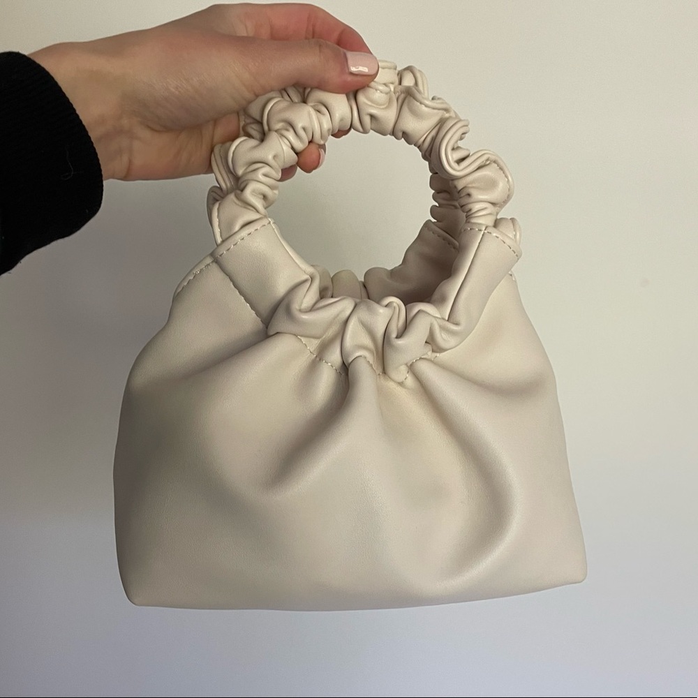 CUTE BIEGE BAG
